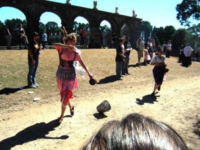 It's the washing well wenches