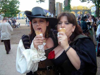 VoodooJayne and Vinita show how to seductively eat ice cream cones