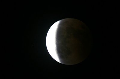  ECLIPSE OF THE MOON 3rd & 4th March 2007---CLICK ON IMAGES TO VIEW LARGER IMAGE