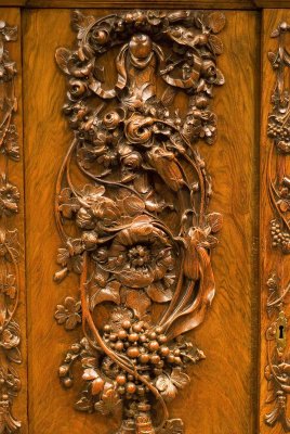 16TH Century Carved Furniture