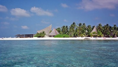 Farukolufushi Island