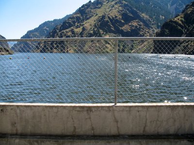 Looking south from Hells Canyon dam.