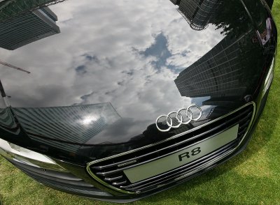 Audi R8 reflecting towers
