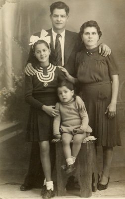 Drymiotis family: Irene and Andreas Drymiotis at the front.