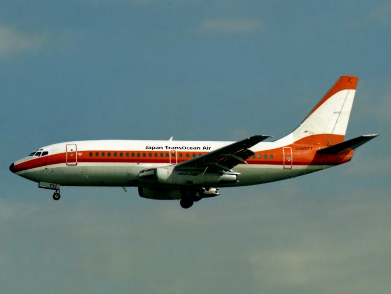 B737-200 Captured at Tokyo Handeda 1990
