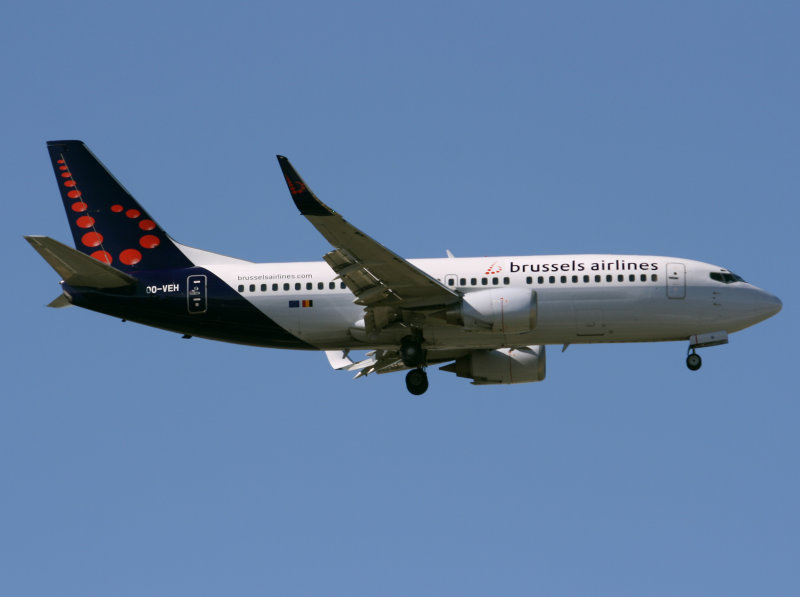 B.737-300 OO-VEH,