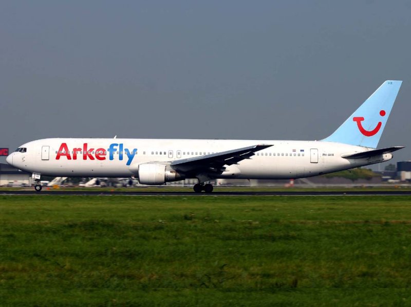B767-300 PH-AHX