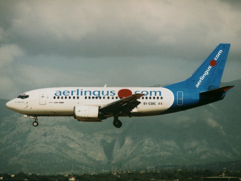 B737-500 EI-CDC