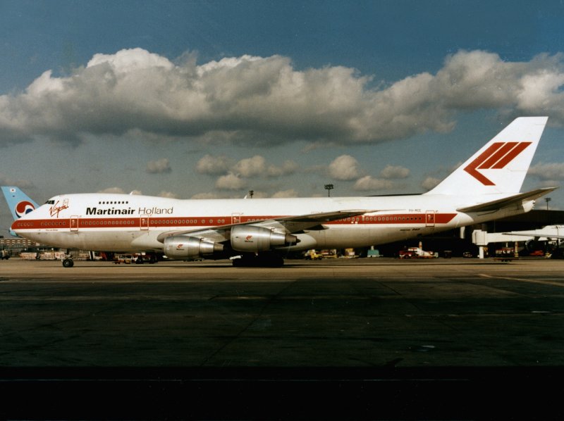 B747-200 PH-MCE