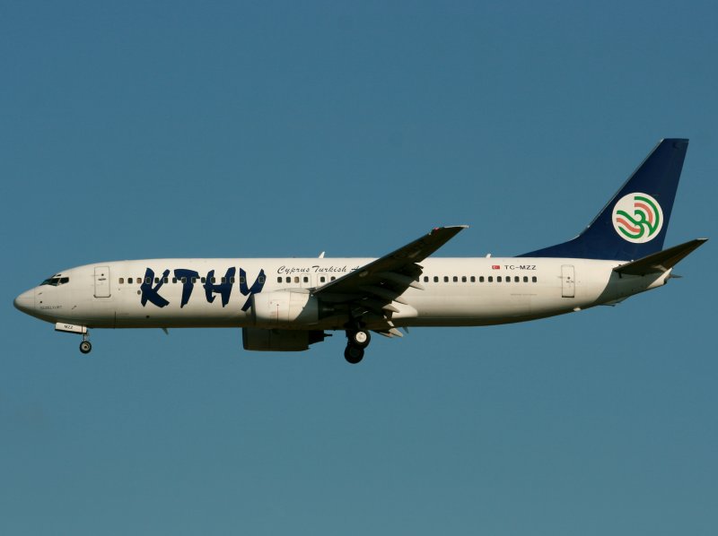 B737-800 TC-MZZ
