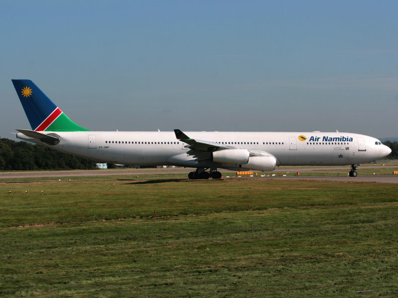A-340-300 V5-NMF.