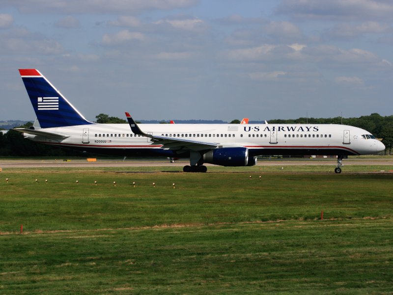 B757-200 N200UU