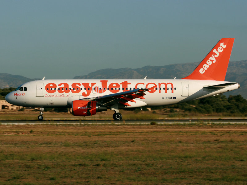 A319 G-EZBI