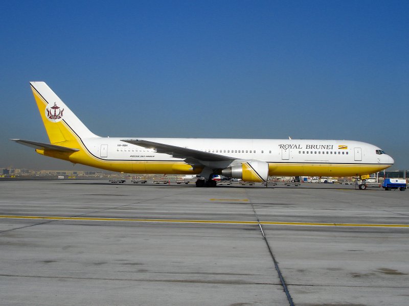 B767-300 V8-RBH