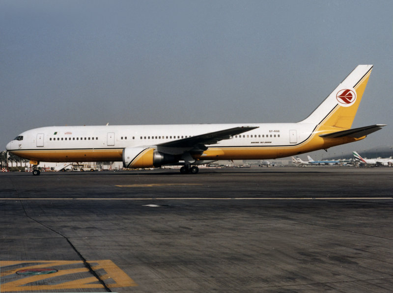 at Dubai in 2001 in a basic Royal Brunei scheme, plus small titles.