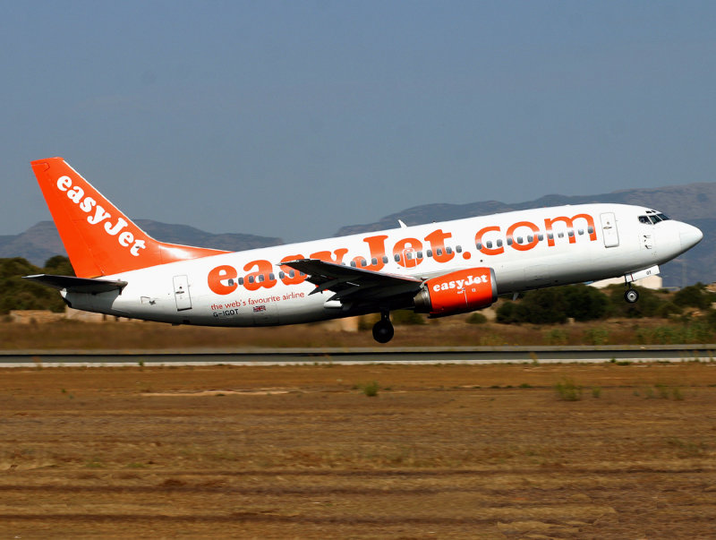 Boeing 737-300 G-IGOT
