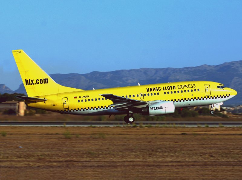 B737-700 D-AGEL