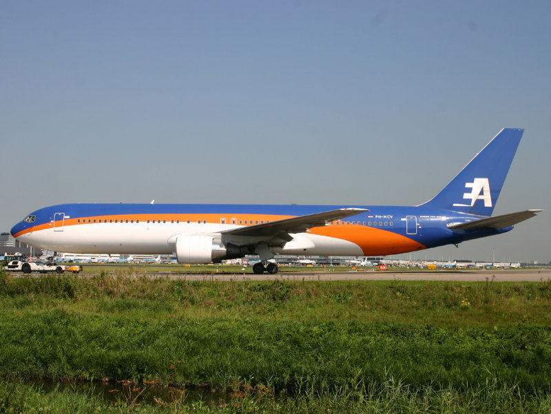B767-300 PH-MCV