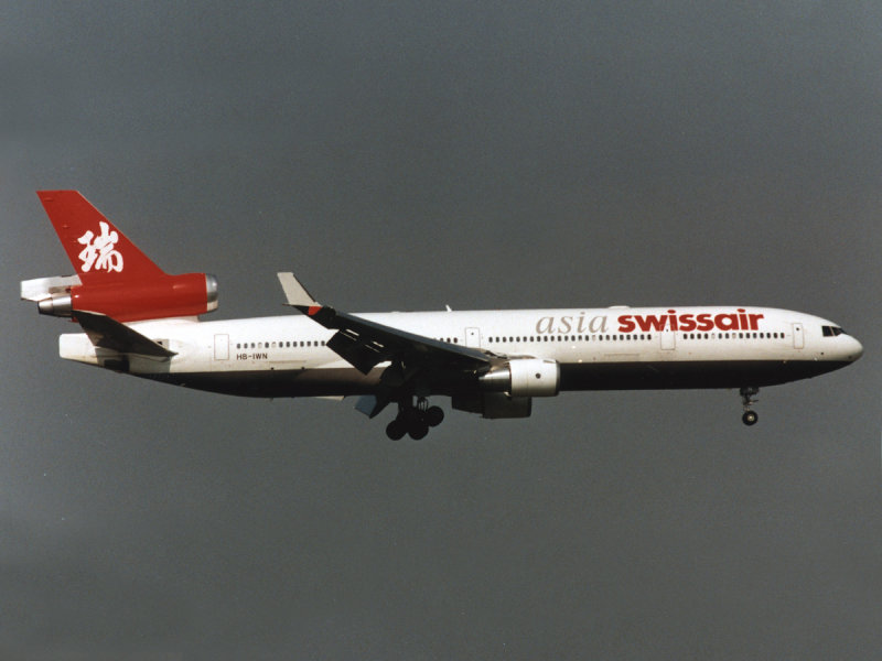MD-11 HB-IWN