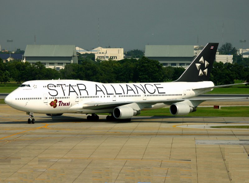 B747-400 HS-TGW