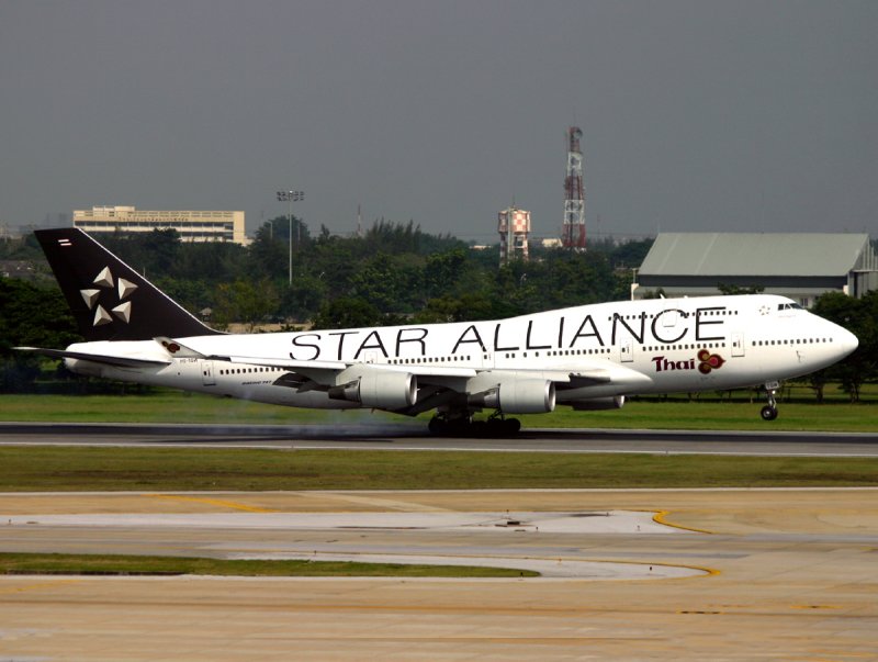 B.747-400 HS-TGW