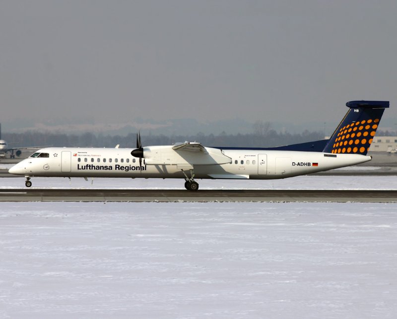 DHC8-400 D-ADHB