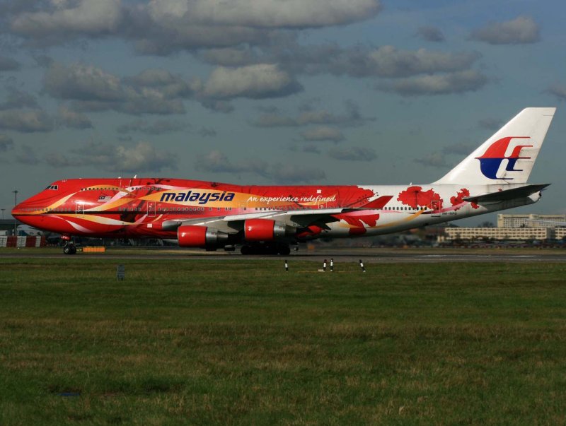 B747-400 9M-MPD