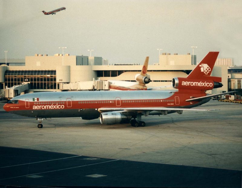 DC10-30 XA-DUG