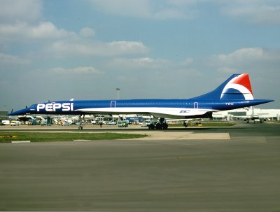 logojet promoting the Pepsi brand at LGW ramp.