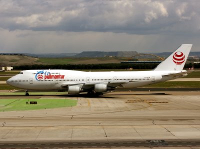 B.747-300 EC-IOO 