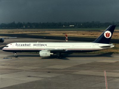 Boeing 757-200 TC-AJA