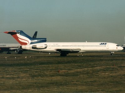 B.727-200 YU-AKG