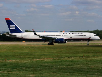 B757-200 N200UU