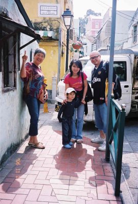 201106a.jpg