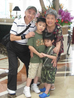 12_8_07_14.jpg