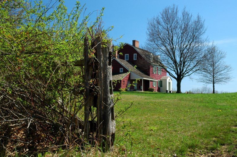 Hewlett House (restored to c. 1840)
