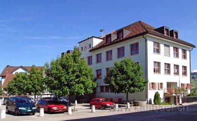 Schulhaus Dorf (01619)
