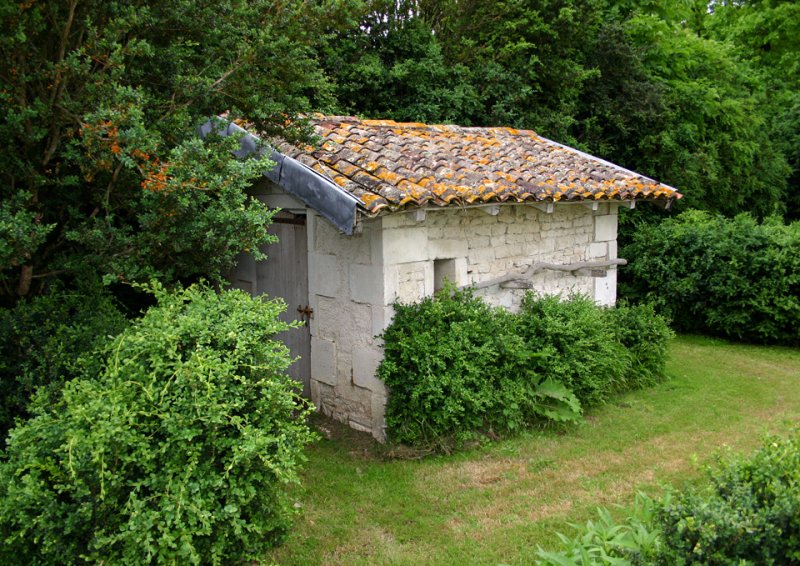 The little house of secrets