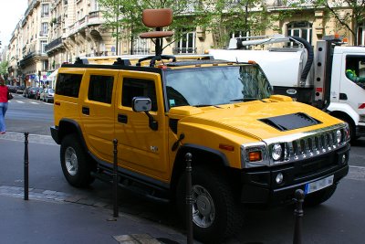 Parisian Hummers have external seat