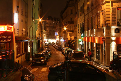 Rue de Montenotte by night