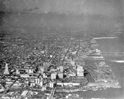 1930 - Aerial of downtown Miami, looking north
