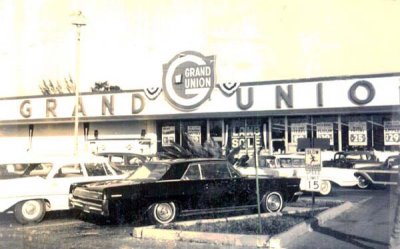 1964 - Grand Union supermarket (former Stevens) at 11301 South Dixie Highway, Miami