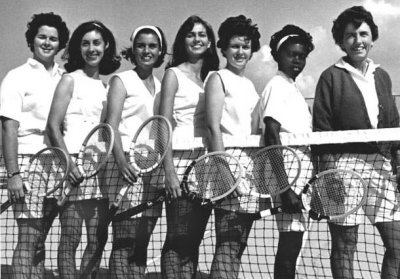 1966 - Sylvia Hitchcock (center), future Miss USA 1967 and Miss Universe 1967, with tennis team at MDJC North Campus