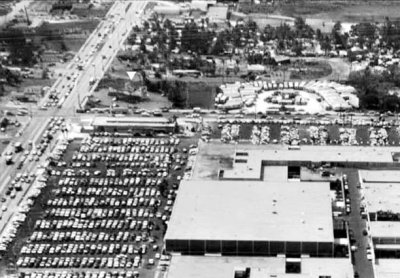 1960 - Frank n Bun and south portion of Northside Shopping Center