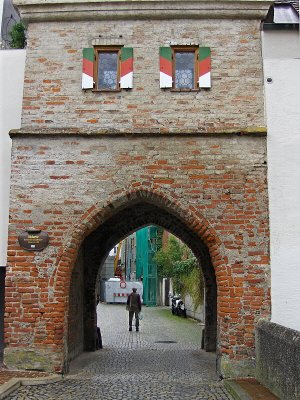 BAKERS TOWER GATEWAY