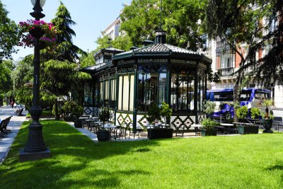 Pabellón del Rte. El Espejo (Madrid)