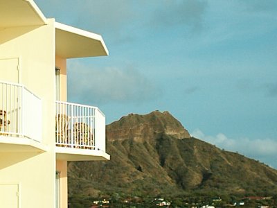 DIAMOND HEAD FROM HOTEL.JPG