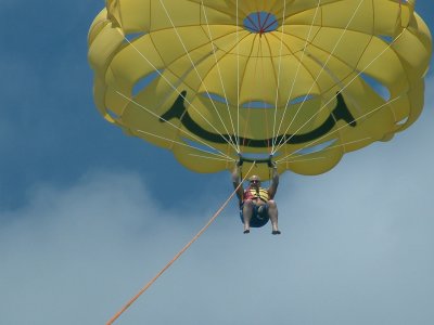 PARASAIL HAWAII.JPG