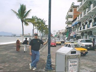 DOWNTOWN VALLARTA.jpg