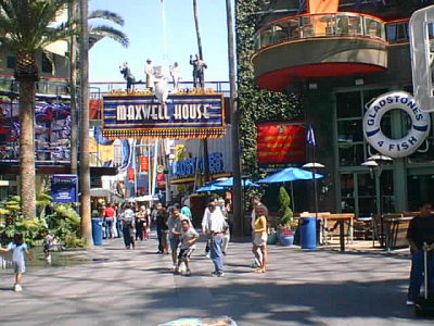 UNIVERSAL2.jpg